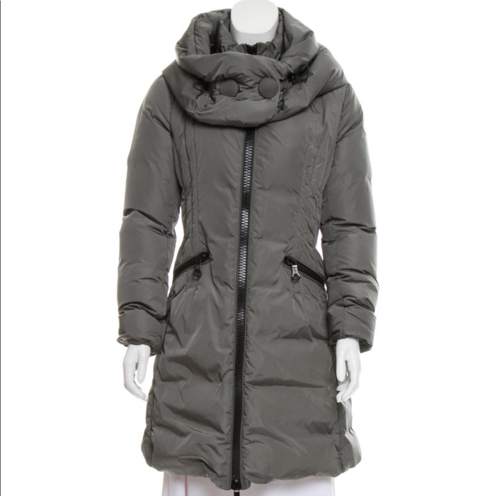 MONCLER Cyroselle Down Coat, size S